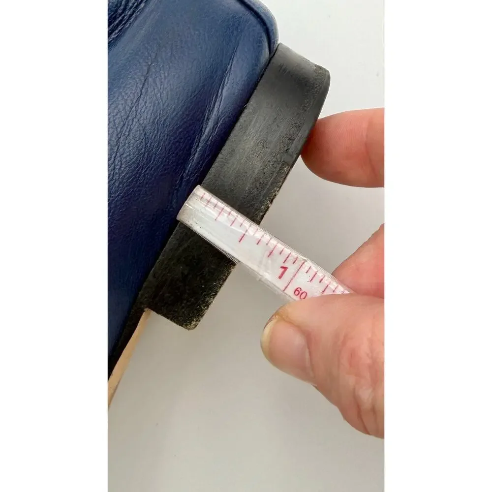 CHANEL authentic interlocking